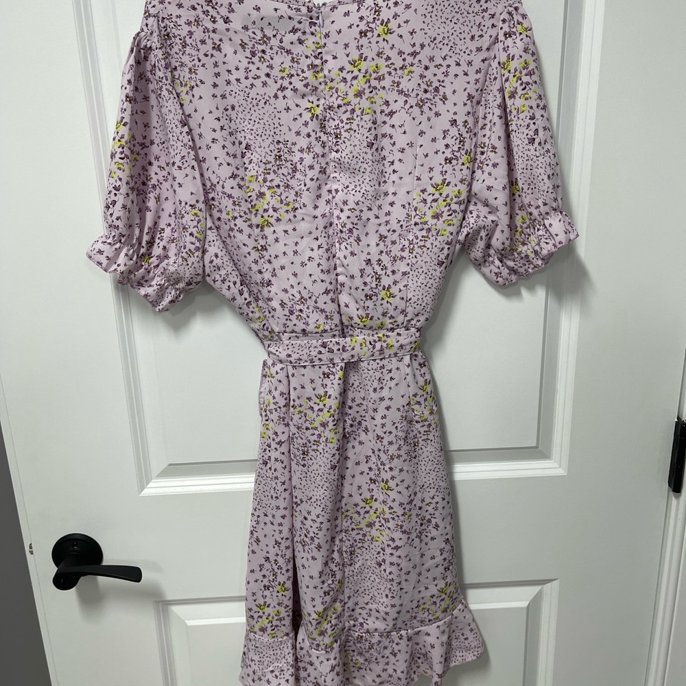 Dress - Picture 2 of 4